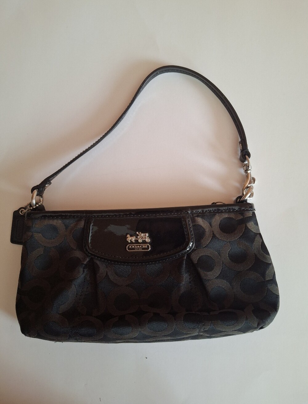 Vintage Y2K Coach Black Signature Jacquard Wristlet with Patent Trim